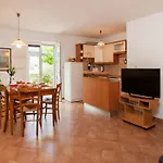 Apartment Franka With Swimming Pool *