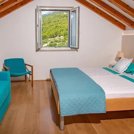 Apartmán Franka With Swimming Pool