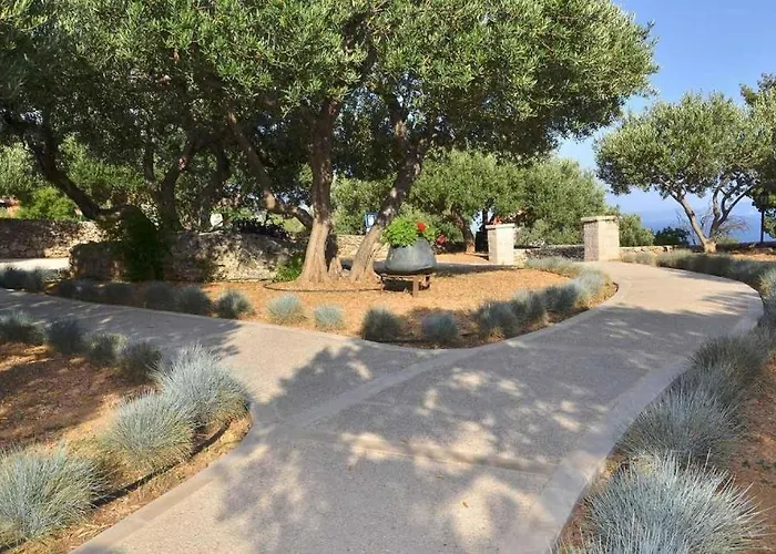 Franka With Swimming Pool Apartman