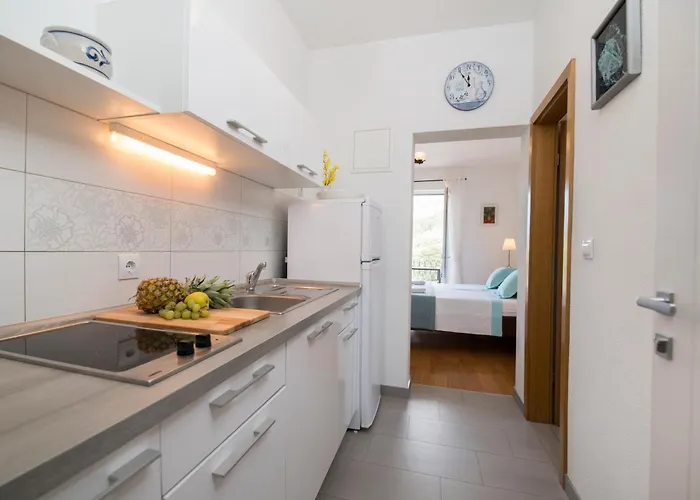 Apartman Franka With Swimming Pool Bol
